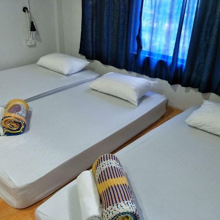 Meet Up Hostel Bangkok Bagian luar foto