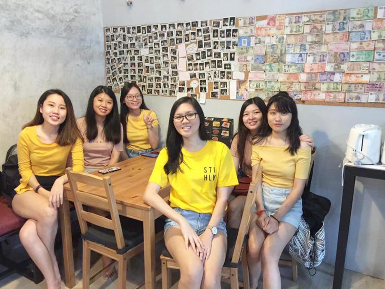 Meet Up Hostel Bangkok Bagian luar foto